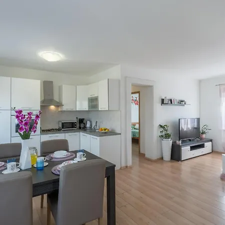 Holiday home Gorgeous In With Wifi *