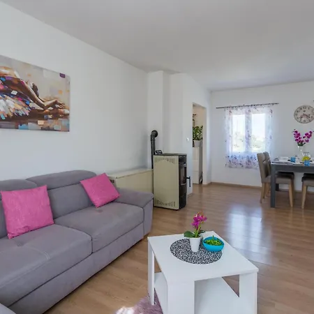 Gorgeous In With Wifi Holiday home