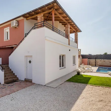 Gorgeous In With Wifi Сasa de vacaciones Pula