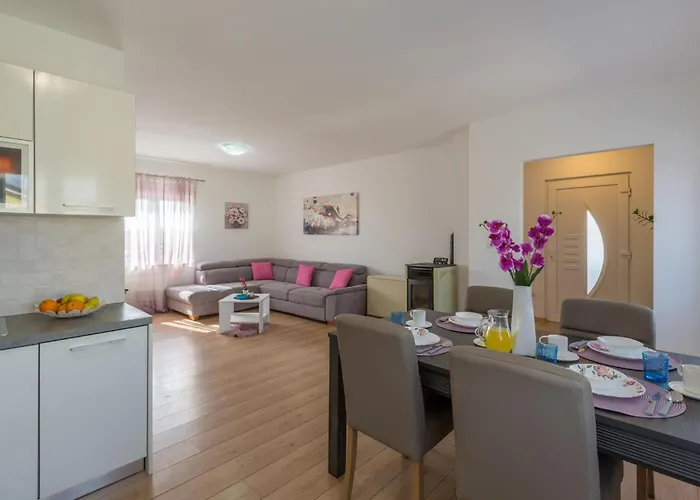 Gorgeous In With Wifi Pula