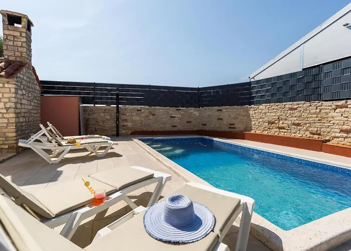 Gorgeous In With Wifi *